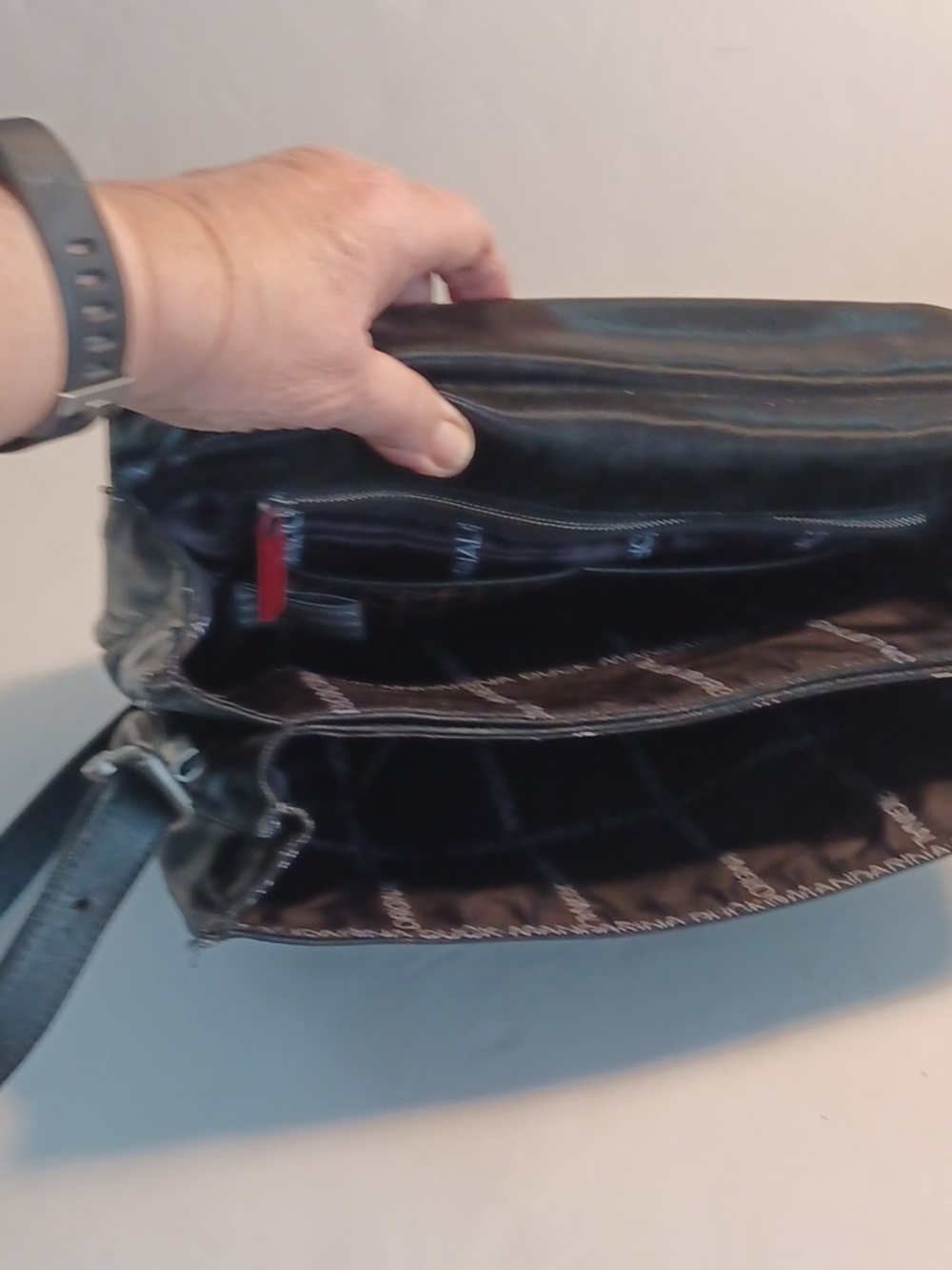 Mandarina Duck Sistema Leisure Black Shine Top Handle Cross Body Purse W/bag. - Picture 6 of 16